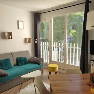 Tres Beau T2 Renove Pour 7 Personnes Maximum A Appartement